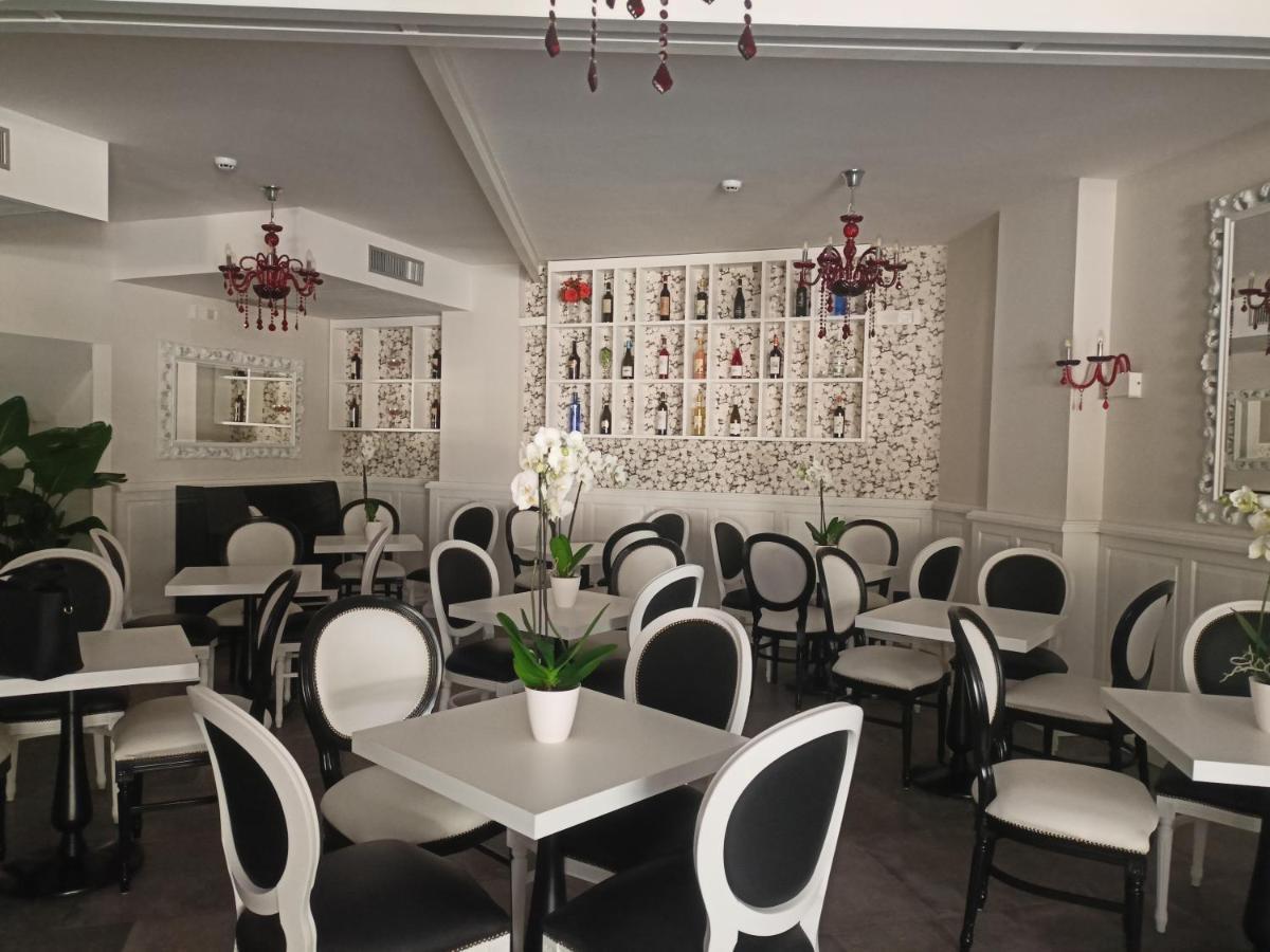 Hotel Mastrodattia Celano Buitenkant foto