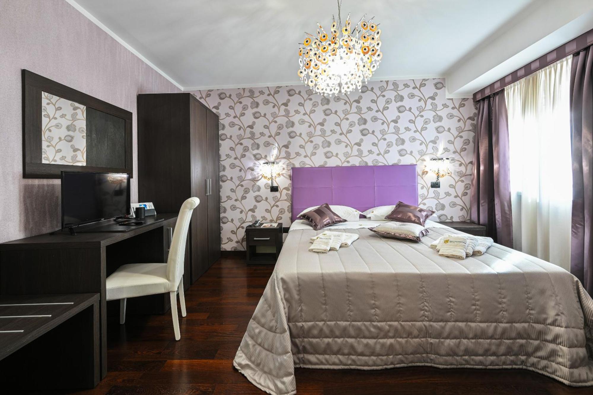 Hotel Mastrodattia Celano Buitenkant foto