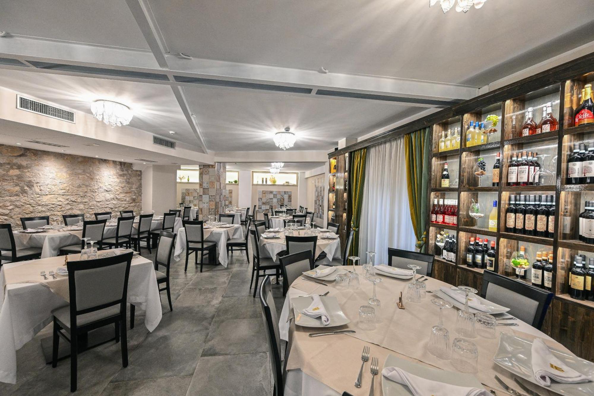 Hotel Mastrodattia Celano Buitenkant foto