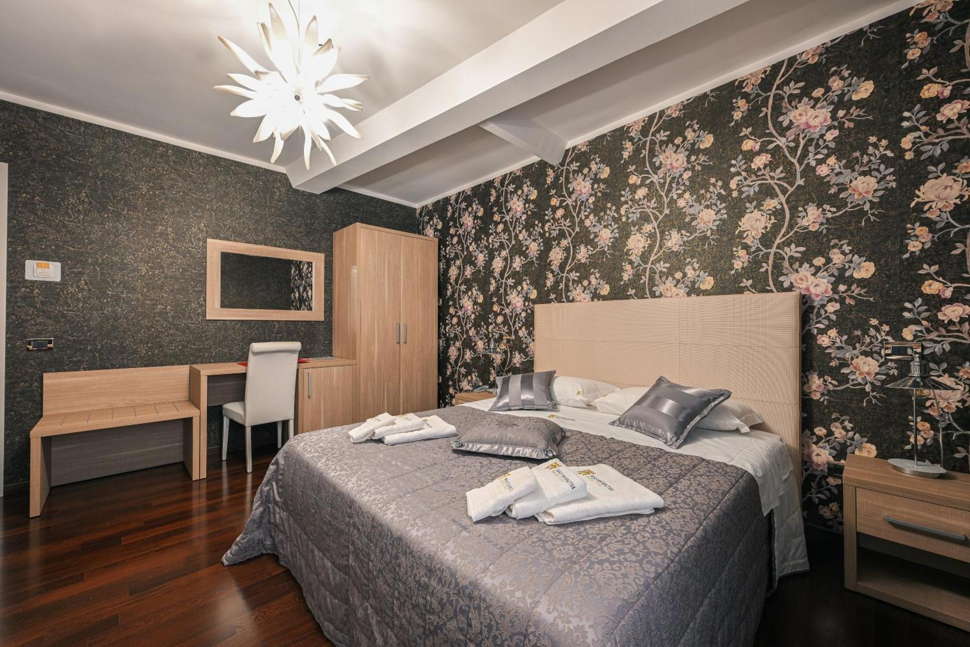 Hotel Mastrodattia Celano Buitenkant foto