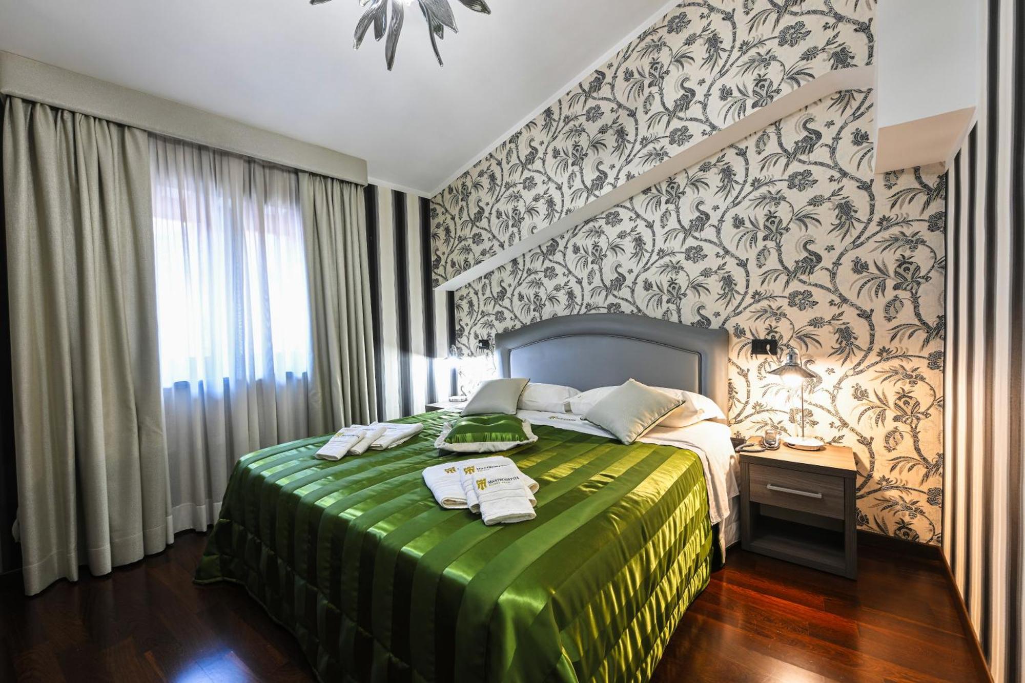Hotel Mastrodattia Celano Buitenkant foto