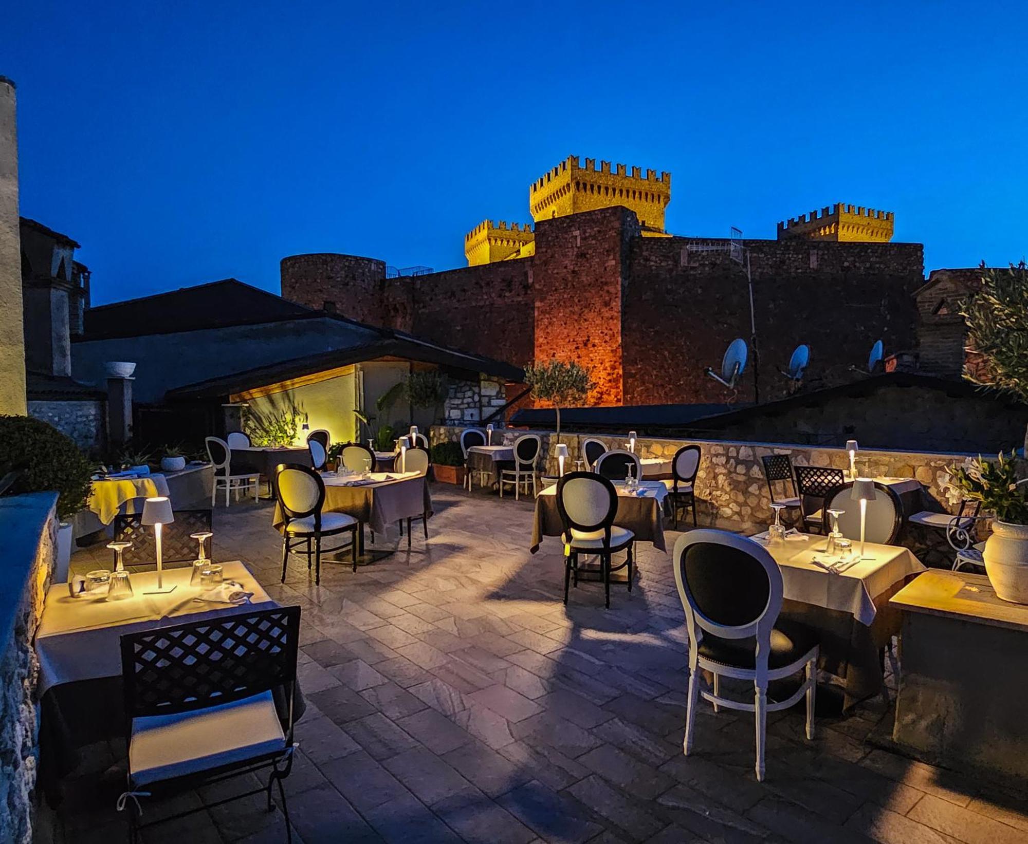Hotel Mastrodattia Celano Buitenkant foto